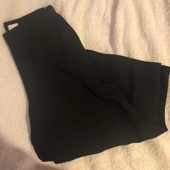 Swing Style Dress Pants 🖤 - Picture 2 of 4